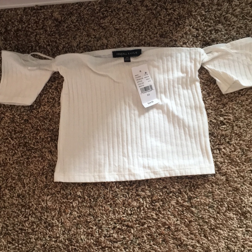 Kendall& Kylie crop shirt